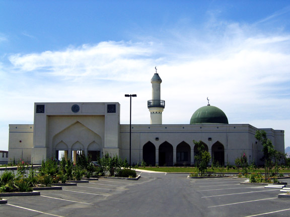The completed mosque in Yuba, California